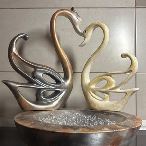 Lebede indragostite - casă & stil de viață - accesorii pentru decorat casa - decorațiuni de masă și decorațiuni pentru rafturi  - decorațiuni de masă - Artynos.ro