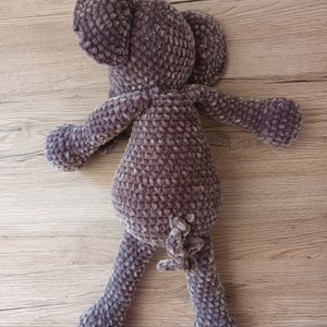 Elefant de pluș Amigurumi - jucării și echipamente pentru copii - plușuri - elefant de pluș - Artynos.ro