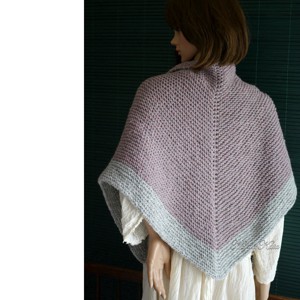 CLAIRE - șal exclusiv tricotat manual / cer: mov-gri - îmbrăcăminte și modă - haine damă - poncho - Artynos.ro