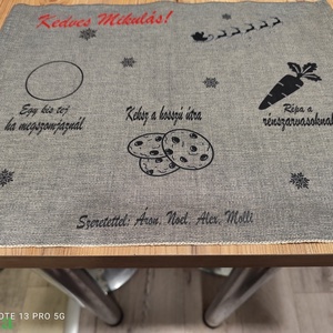 Mikulásváró textil tányéralátét, Casa & Stil de viata, Accesorii pentru echipamente de bucatarie, Textile pentru bucatarie, Servetele, servetele textile, Altele, ARTYNOS