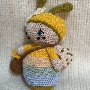 Jucărie Croșetată Albinuță - jucării și echipamente pentru copii - plușuri - figurine de pluș - Artynos.ro