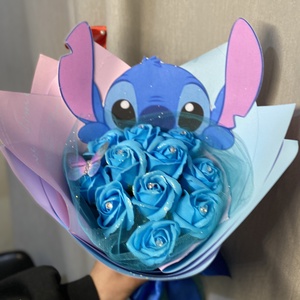 Buchet 11 trandafiri de săpun STITCH DREAM, Casă & Stil de viață, Accesorii pentru decorat casa, Suport de flori, Buchete de flori, Aranjament de flori, ARTYNOS