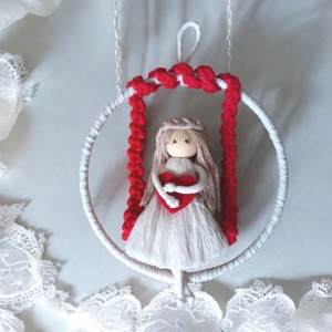 Decorațiune de perete din macramé roșu și alb  - casă & stil de viață - decorațiuni de casă - decorațiuni de pereți - decor de pereți, macrame - Artynos.ro