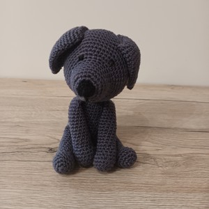 Buksi, cainele amigurumi - Artynos.ro