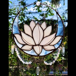 Captator de soare lotus cu voal de lună cu cristal de stâncă și cuarț roz - casă & stil de viață - accesorii pentru decorat casa - decorațiuni cu tematică spirituală - Artynos.ro
