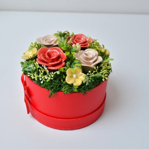 Cutii cu trandafiri, buchet de flori din ceramică, buchet de trandafiri -  - Artynos.ro