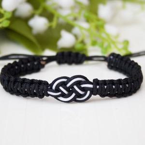 Bratara macramé impletita cu nod celtic - alb/negru, , , ARTYNOS
