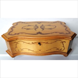 Cutie de comori cu incrustări în stil baroc - bijuterii - suporturi și cutii de bijuterii - cutii de bijuterii - Artynos.ro