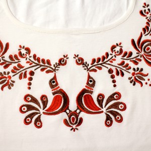 Tricou matyo brodat cu pasăre maro brodată -  - Artynos.ro