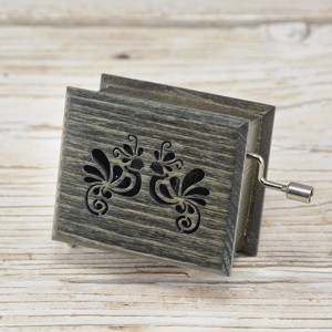 Tavaszi szél vizet áraszt - cutie muzicală verde de măsline - casă & stil de viață - accesorii pentru decorat casa - decorațiuni de masă și decorațiuni pentru rafturi  - cutii muzicale - Artynos.ro
