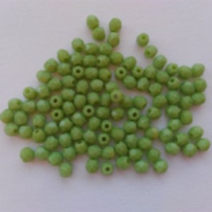 Margele cehe din sticla fatetata - 3mm - 100 buc / pachet - verde - Artynos.ro