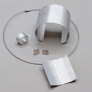 Minimală în formă de pană din aluminiu - bijuterii - seturi de bijuterii - Artynos.ro Minimală în formă de pană din aluminiu - bijuterii - seturi de bijuterii - Artynos.ro