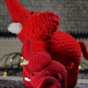 Elefant roșu mini -  - Artynos.ro