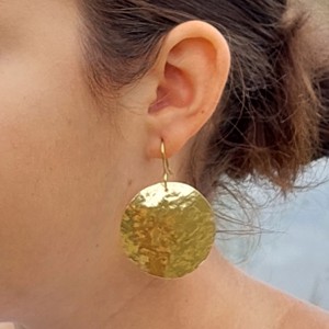 Cercei rotunzi, convexi, din alamă - bijuterii - cercei hoops - Artynos.ro Cercei rotunzi, convexi, din alamă - bijuterii - cercei hoops - Artynos.ro