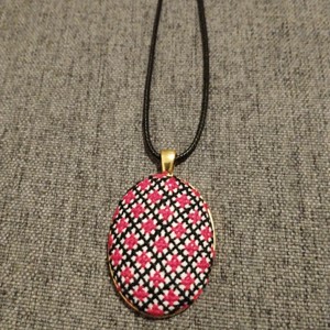 colier brodat cruce cu motiv popular, , , ARTYNOS