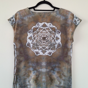 Olive Bloom - Tricou modal vopsit manual, unicat - îmbrăcăminte și modă - haine damă - tricou și top de damă - Artynos.ro