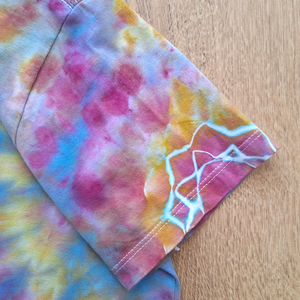 Candy Pop - Tricou colorat vopsit manual, unicat - îmbrăcăminte și modă - haine damă - tricou și top de damă - Artynos.ro