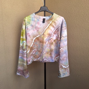 Tricou crop oversize bumbac moale stil hippie/boho, Imbracaminte si moda, Haine dama, Bluze dama, Altele, Bluza scurta (crop) din bumbac foarte moale si placut la atingere, vopsita manual in nuante pamanti..., ARTYNOS