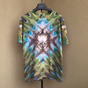 [XL] Tricou bumbac subtire de vara verde unicat, Imbracaminte si moda, Haine barbati, Tricouri barbati, Altele, Tricou subtire din bumbac moale si confortabil, vopsit manual prin tehnica ice dye, un proces lent ..., ARTYNOS