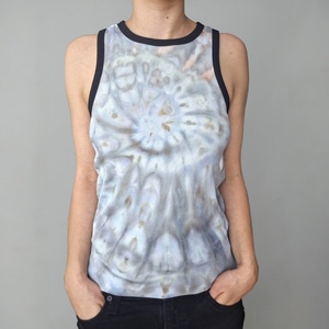 [M] Top de vară unicat nuanțe pastel spirală tiedye - îmbrăcăminte și modă - haine damă - tricou și top de damă - Artynos.ro