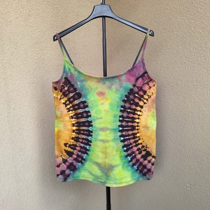 [L] Maiou geometric cu bretele subtiri multicolor - Artynos.ro