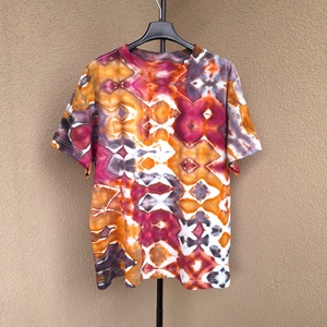 [M-L] Tricou vopsit manual unicat portocaliu rosu glitch - Artynos.ro
