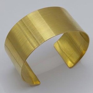 Brățară largă minimalistă din alamă - bijuterii - brățări - brățări din cupru - Artynos.ro