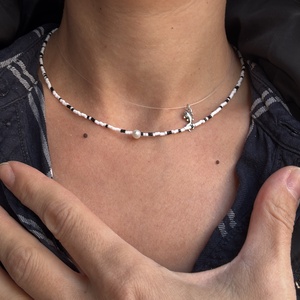 Colier miyuki alb negru cu perla centrala - bijuterii - coliere - coliere din mărgele - Artynos.ro