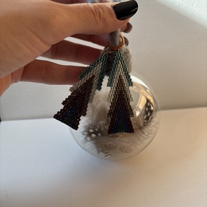 Cercei braduti din margele Craciun - bijuterii - cercei - cercei din mărgele - Artynos.ro