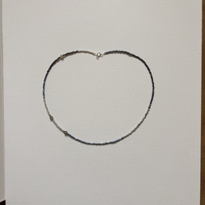 Colier margele albastru-argintiu - bijuterii - coliere - coliere din mărgele - Artynos.ro