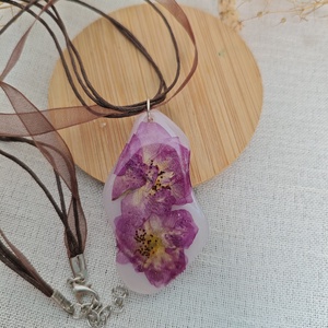 Pandantiv cu mini trandafir natural � cadou romantic pentru femei - bijuterii - coliere - pandative - Artynos.ro