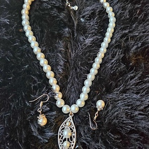Set colier si cercei din perle de sticla - accesorii nuntă - bijuterii mireasă - colier mireasă - Artynos.ro