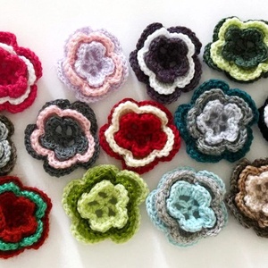 Lot flori crosetate, Casa & Stil de viata, Accesorii pentru decorat casa, Decoratiuni de masa si decoratiuni pentru rafturi , Fete de masa crosetate, Crosetat, ARTYNOS