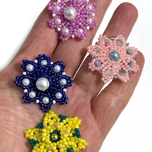 Brose finute tesute - bijuterii - broșe - Artynos.ro