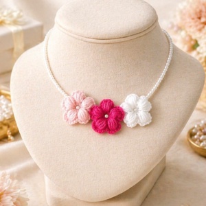 Colier finut cu perlute si flori crosetate, Bijuterii, Coliere, Coliere din perle, Crosetat, * Colier finut cu perlute si flori crosetate, un rasfat pentru tine, pentru ca meriti 
* Masoara ap..., ARTYNOS