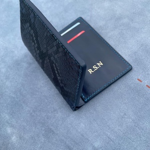 Portofel Personalizat Slim Stand up din piele naturala lucrat integral manual in Romania - geantă și husă - portofele, huse, suporturi - portofel - portofel bărbați - Artynos.ro