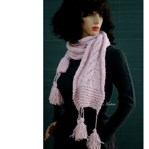 CSINGILINGI - eșarfă tricotată manual din alpaca cu ciucuri / roz - îmbrăcăminte și modă - eșarfe, pălării, fularuri - eșarfe - Artynos.ro