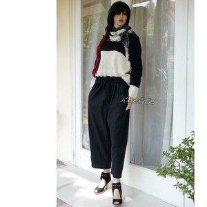 CRAZY SEXY- pulover curgător extravagant tricotat manual / alb + negru - îmbrăcăminte și modă - haine damă - hanorace, cardigane - Artynos.ro