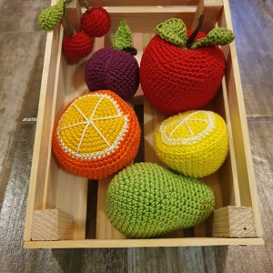 Fructe crosetate - Artynos.ro