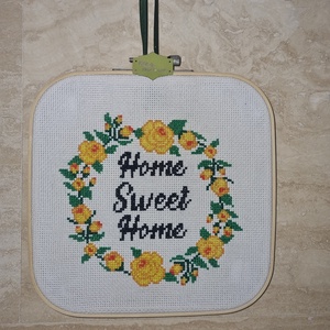 Falikép - arte vizuale și accesorii  - imagini cu broderii - broderii în cruciuliță pe țesătură - Artynos.ro