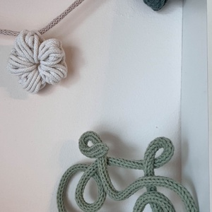 Decor cameră baby- Nume din litere/decorațiune tricotate, Casă & Stil de viață, Echipament pentru camera copiilor, Insignă pentru copii, , ARTYNOS