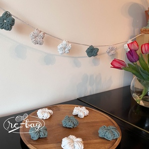 Decorațiune în formă de floare/bucată - Artynos.ro