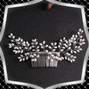 Bijuterii, ornamente pentru par, catarame pentru par: nunta, mireasa, ornament casual pentru par ES-H-FÉ21e 18cm, , , *ES-H-FÉ21-1 18cm

Podoaba capilara realizata din margele de ceara alba, cristal, sarma de bijuteri..., ARTYNOS