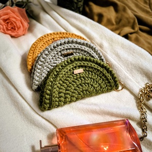 Etui Semiluna RXH - Artynos.ro