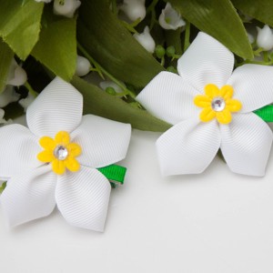 Clema de par in forma de floare  - Alba - Artynos.ro