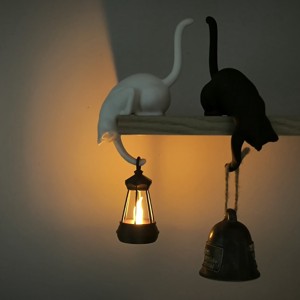 Decorațiune de raft cu pisici și lampion -  - Artynos.ro