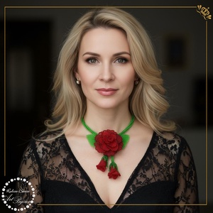 Colier 3 trandafiri ROSII - Artynos.ro