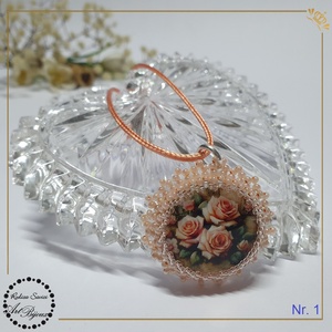 PANDANTIV trandafiri cu margine roz-piersică - Nr.1 - bijuterii - coliere - pandative - Artynos.ro