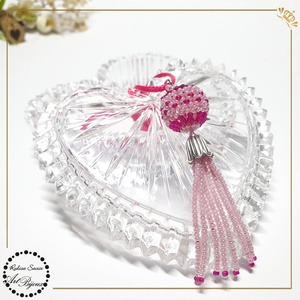 PANDANTIV BILUȚĂ CU FRANJURI roz cu ciclam - bijuterii - coliere - pandative - Artynos.ro