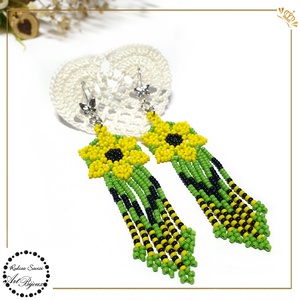 CERCEI CU FLOARE ȘI FRANJURI - floarea soarelui - bijuterii - cercei - cercei din mărgele - Artynos.ro